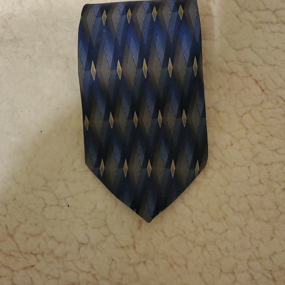 Blue and Gray Tie